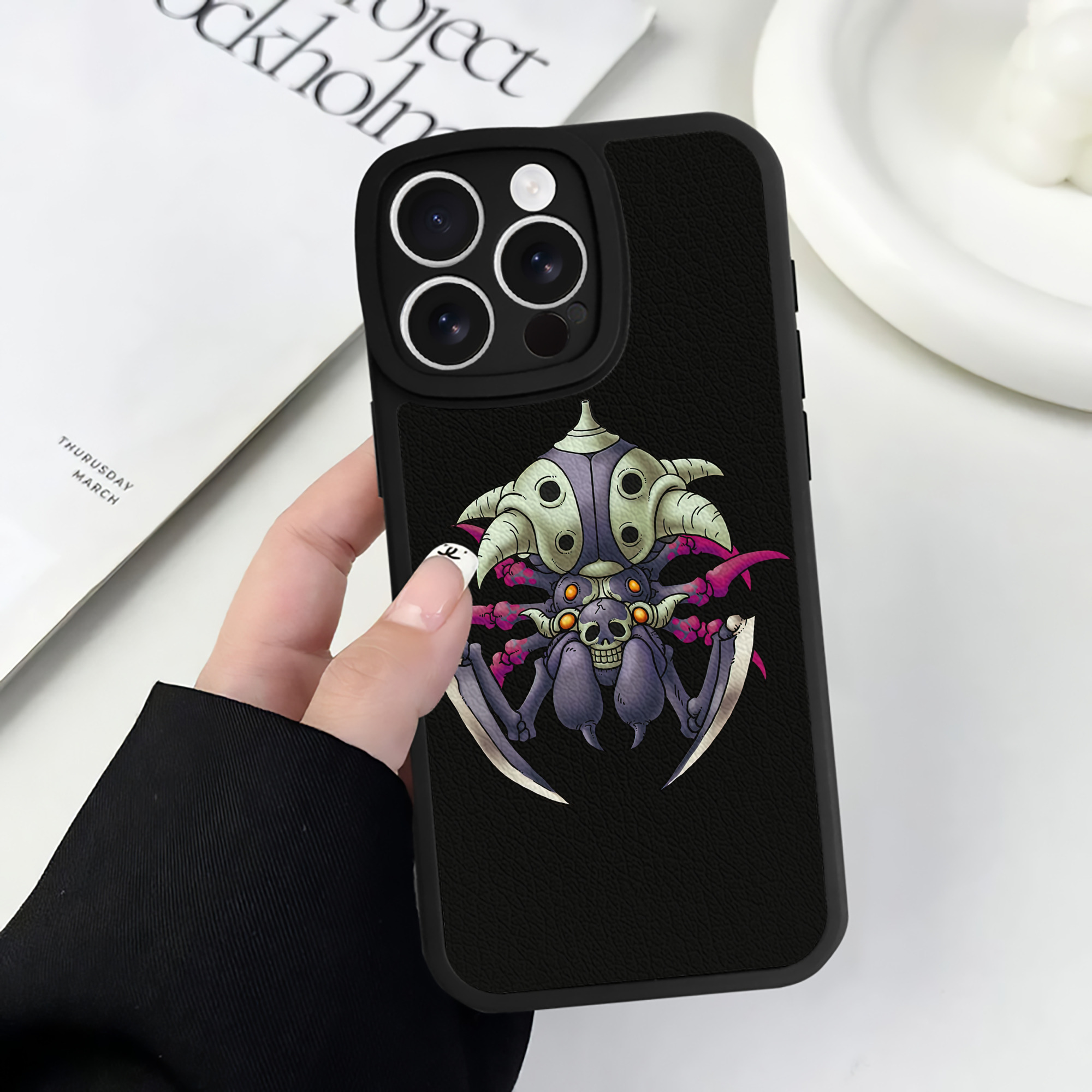 （画像用） ドラゴンクエスト Doragon Kuesuto Dragon Quest 【iPhone 16シリーズ対応】シリコンスマホケース（レザー調） 材質：シリコン